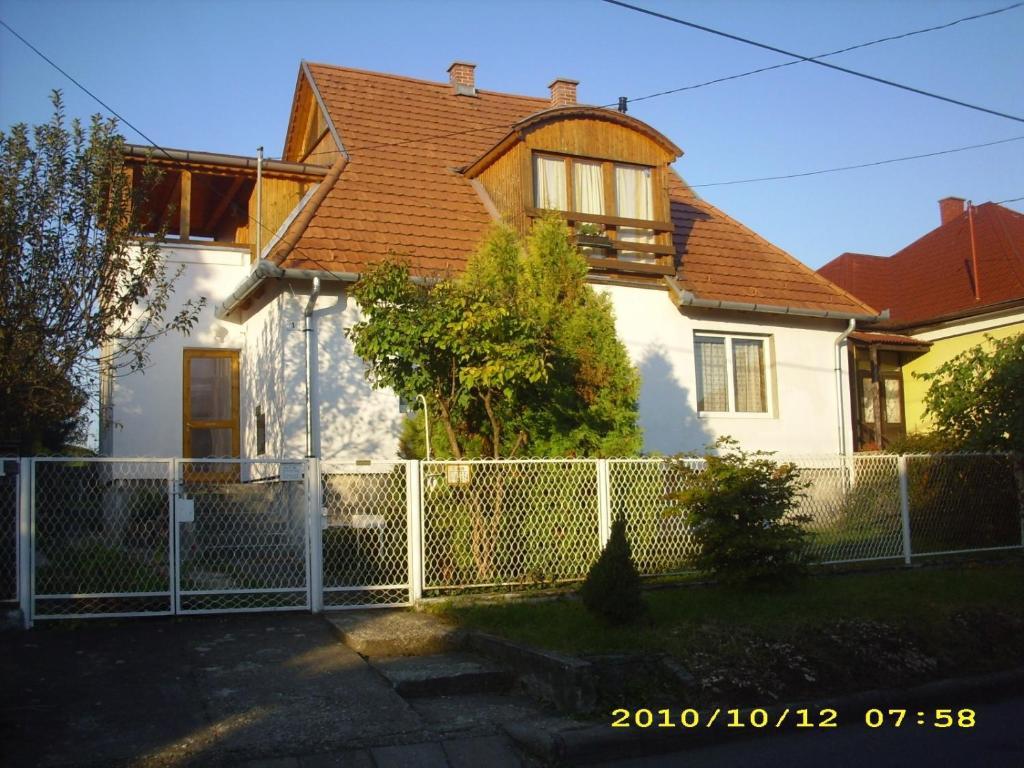 Komfort Apartman Eger Zewnętrze zdjęcie